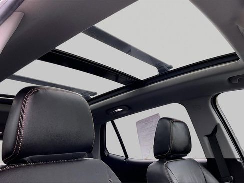 Used 2020 GMC Terrain SLT w/ Preferred Package image 27