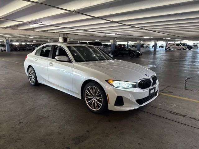 Used 2024 BMW 330i Sedan RWD image 2