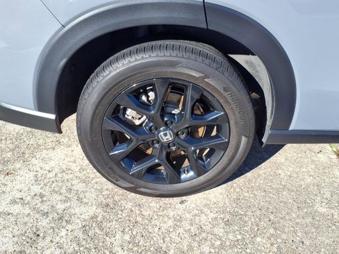 Certified 2025 Honda HR-V Sport image 26