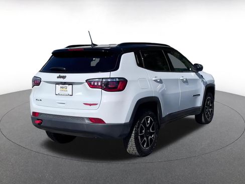 Used 2025 Jeep Compass Trailhawk image 14