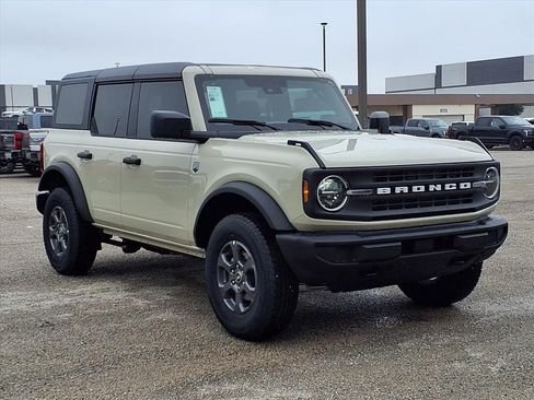 New 2026 Ford Bronco Big Bend AWD/4WD image 3