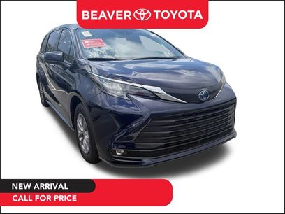 Used 2025 Toyota Sienna XLE
