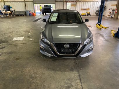 Used 2020 Nissan Altima 2.5 SR w/ Premium Package