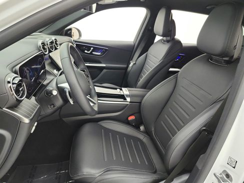 Used 2025 Mercedes-Benz GLC 350e 4MATIC image 23