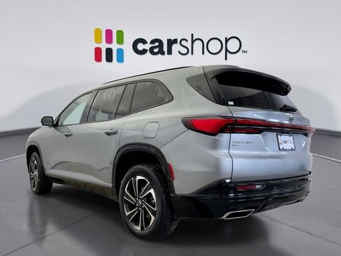 Used 2025 Buick Enclave Sport Touring image 3