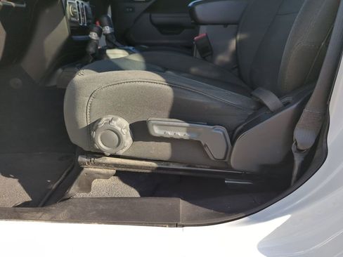 Used 2023 Jeep Gladiator Sport image 13