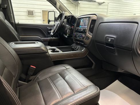 Used 2018 GMC Sierra 3500 Denali w/ Duramax Plus Package AWD/4WD image 28