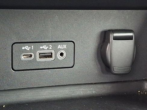 Used 2023 Nissan Sentra SV FWD image 23