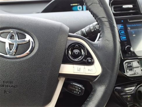 Used 2016 Toyota Prius Three image 18