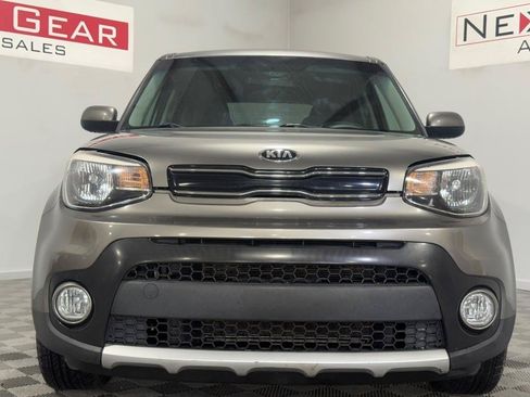 Used 2017 Kia Soul + FWD image 4
