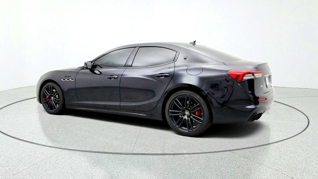 Used 2023 Maserati Ghibli Modena Q4 AWD/4WD image 7