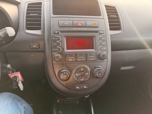 Used 2013 Kia Soul image 11