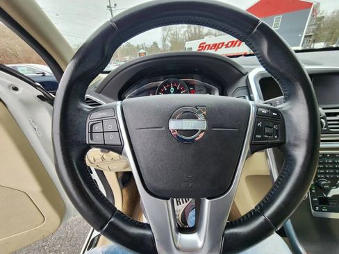 Used 2015 Volvo XC60 T6 Platinum image 20
