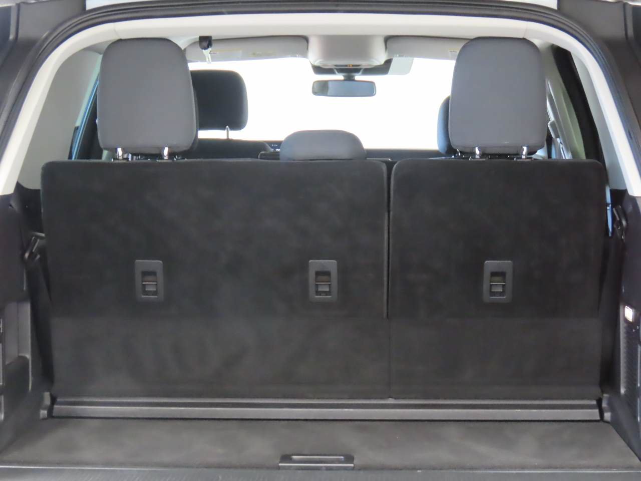 Used 2025 Ford Expedition Active RWD image 17