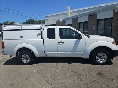 Used 2016 Nissan Frontier S RWD image 4