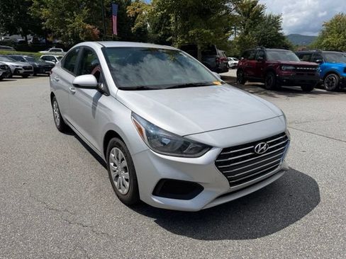 Used 2022 Hyundai Accent SE FWD image 7
