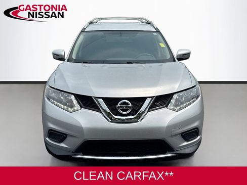 Used 2016 Nissan Rogue S w/ Appearance Package FWD image 2