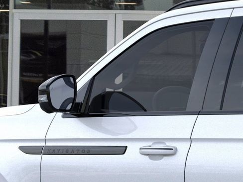 New 2025 Lincoln Navigator Reserve w/ Jet Appearance Package image 20