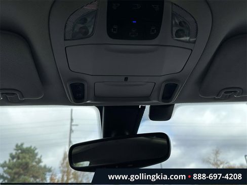 Used 2019 Chrysler Pacifica Limited image 31