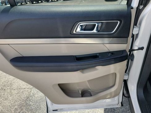 Used 2019 Ford Explorer XLT w/ Equipment Group 202A FWD image 12