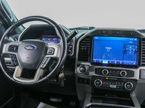 Used 2022 Ford F250 Lariat w/ Lariat Value Package AWD/4WD image 18