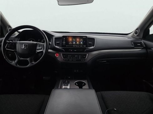 Certified 2025 Honda Ridgeline Sport image 11