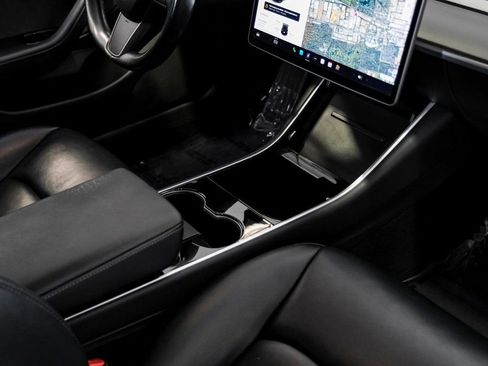 Used 2019 Tesla Model 3 Standard Range Plus image 23