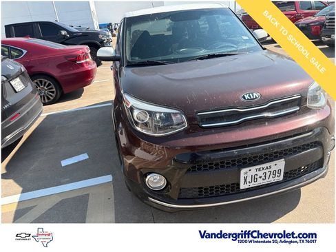 Used 2017 Kia Soul + FWD image 2