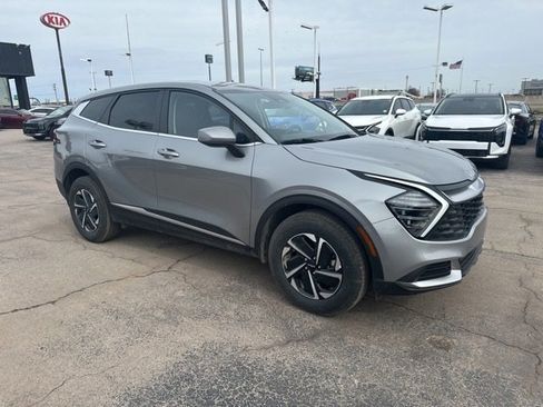 Certified 2025 Kia Sportage LX image 15