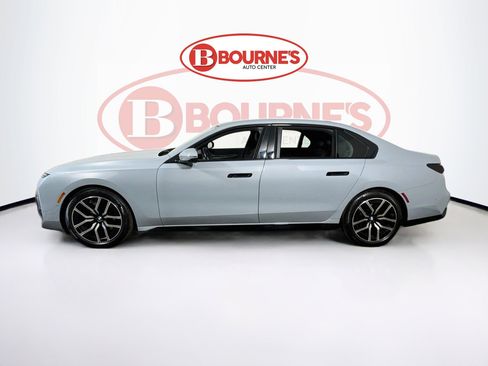 Used 2023 BMW 760i xDrive AWD/4WD image 9