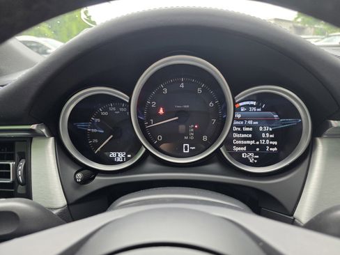 Used 2023 Porsche Macan Turbo AWD/4WD image 16
