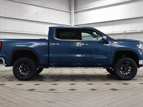 Used 2024 GMC Sierra 1500 SLT w/ SLT Premium Plus Package image 8