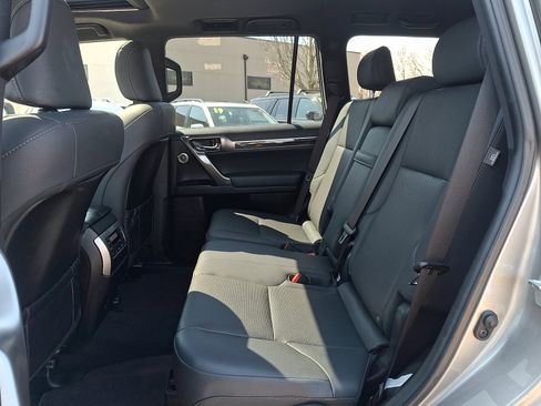 Certified 2022 Lexus GX 460 Premium w/ Premium Plus Package image 11