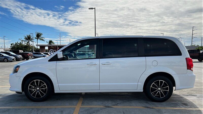 Used 2019 Dodge Grand Caravan GT FWD image 2