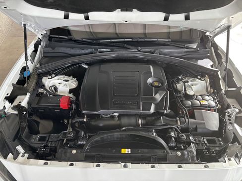 Used 2019 Jaguar F-PACE Premium image 50