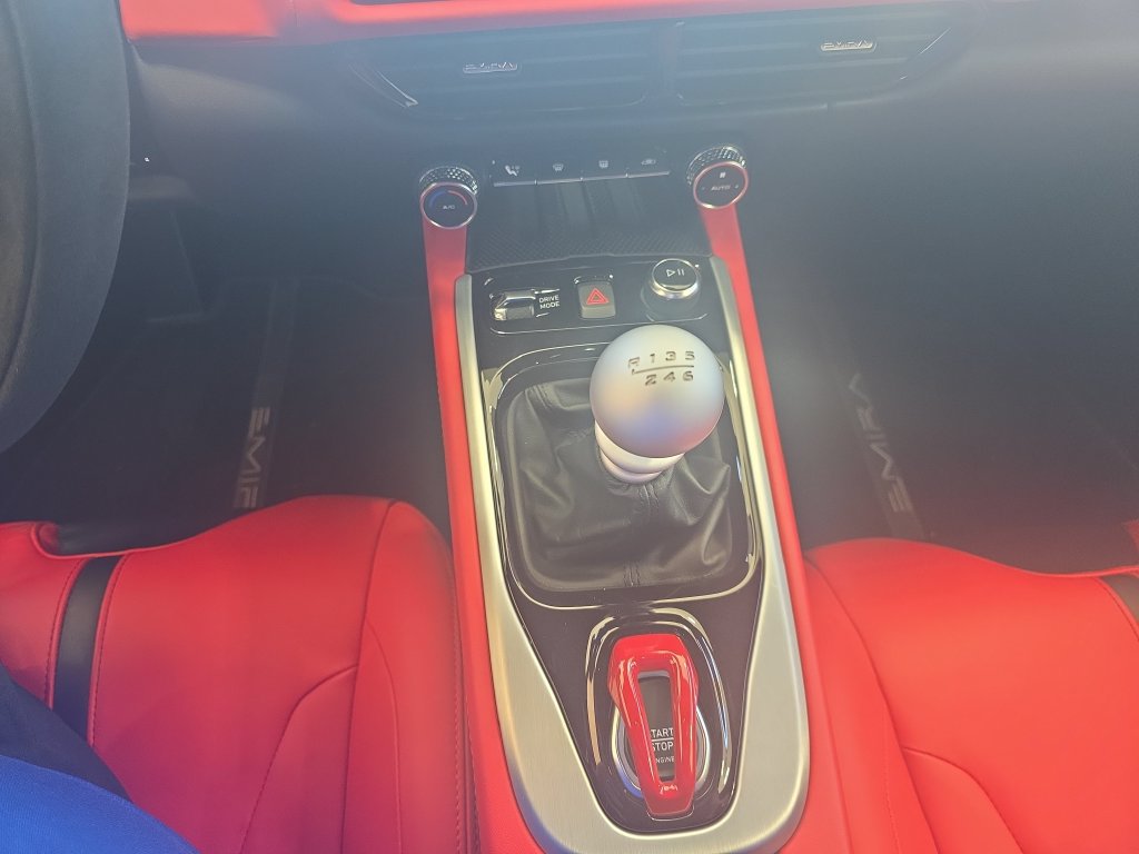 Used 2025 Lotus Emira RWD image 17