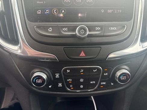 Used 2020 Chevrolet Equinox LT AWD/4WD image 10