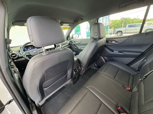 Used 2025 Chevrolet Equinox LT w/ Convenience Package II AWD/4WD image 22