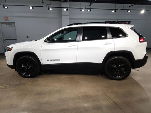 Used 2023 Jeep Cherokee Altitude Lux w/ Lux Elite Package AWD/4WD image 4