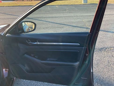 Used 2023 Nissan Altima 2.5 SV image 29