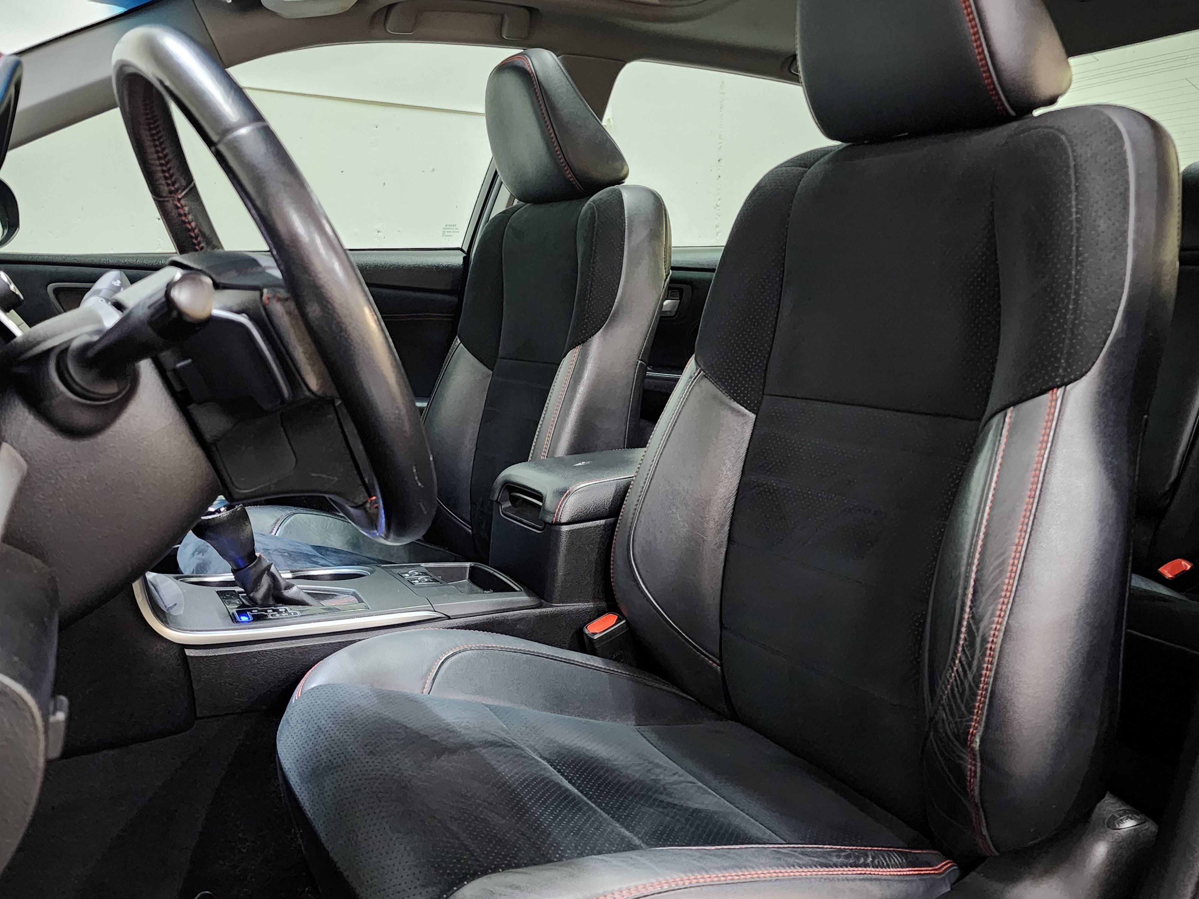 Used 2016 Toyota Camry XSE w/ Moonroof Package FWD image 15