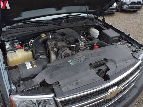 Used 2006 Chevrolet Silverado 2500 LT w/ Heavy-Duty Power Package image 27