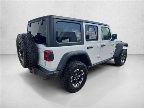 Used 2025 Jeep Wrangler Unlimited Rubicon AWD/4WD image 5