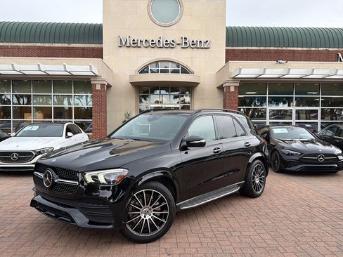 Used 2022 Mercedes-Benz GLE 350 w/ AMG Line Exterior image 2