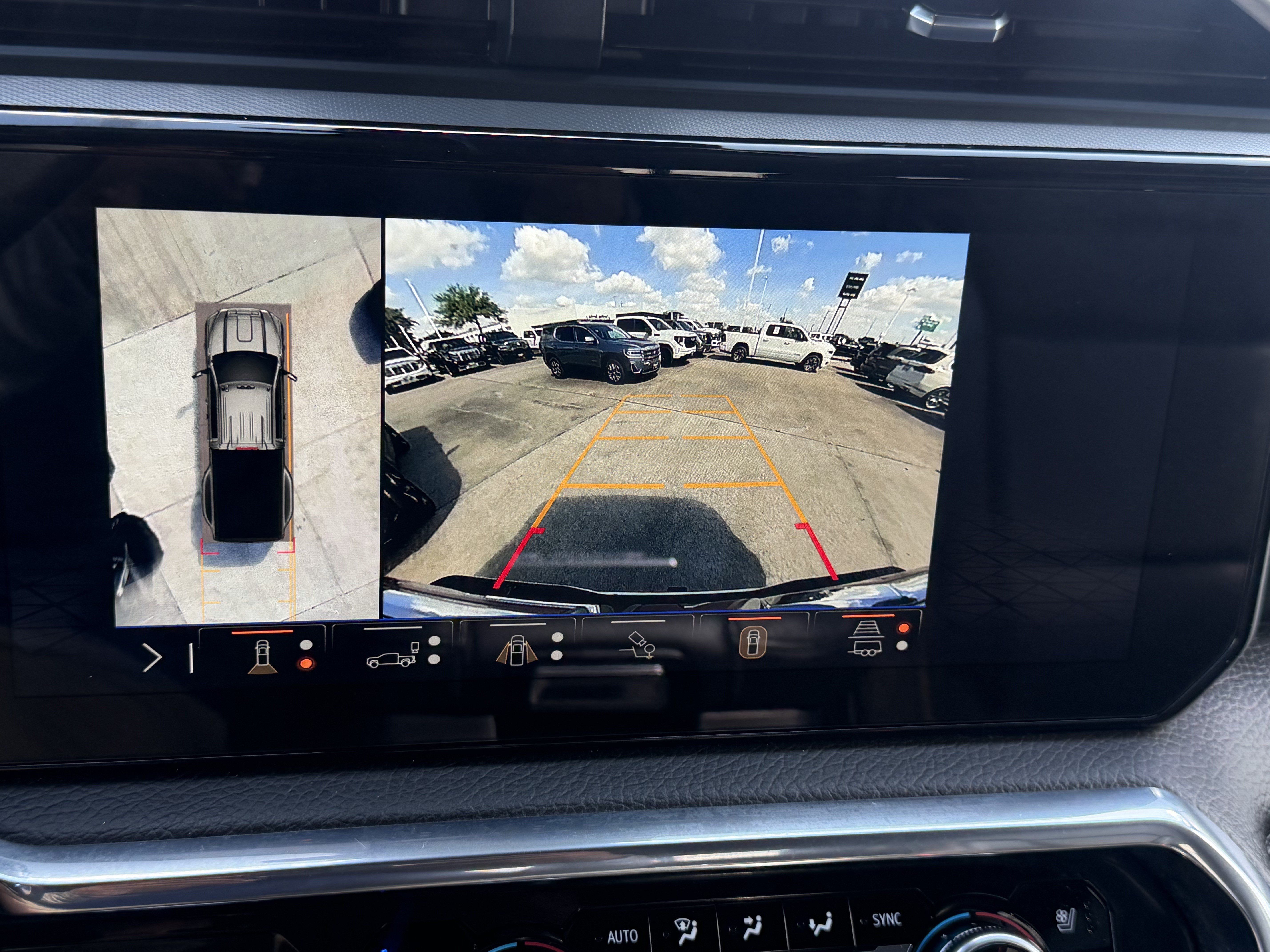 Used 2025 GMC Sierra 3500 Denali AWD/4WD image 17
