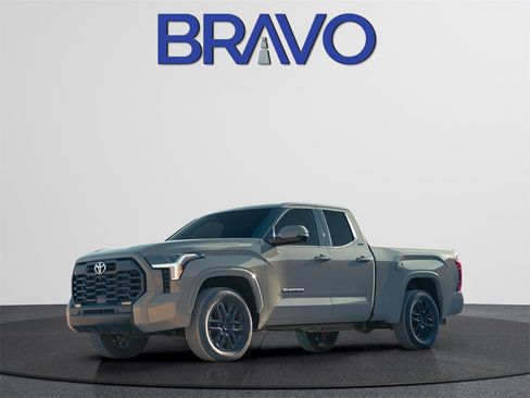 Used 2022 Toyota Tundra SR5 image 1