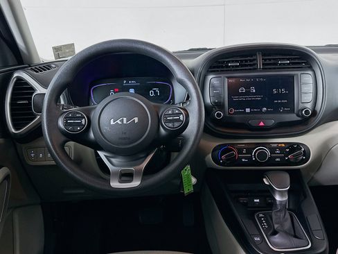 Used 2025 Kia Soul LX w/ LX Technology Package image 18