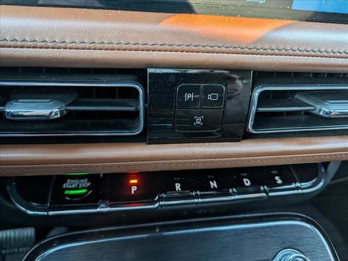 Certified 2023 Lincoln Nautilus Reserve image 37