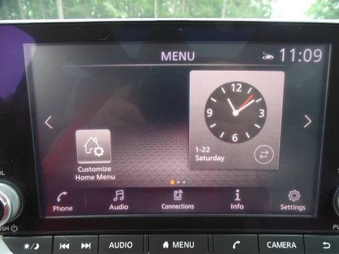 Used 2021 Nissan Rogue AWD SV w/ SV Premium Package image 26