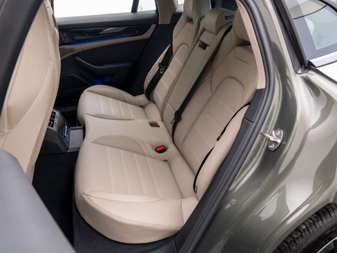 New 2026 Porsche Panamera 4 image 18